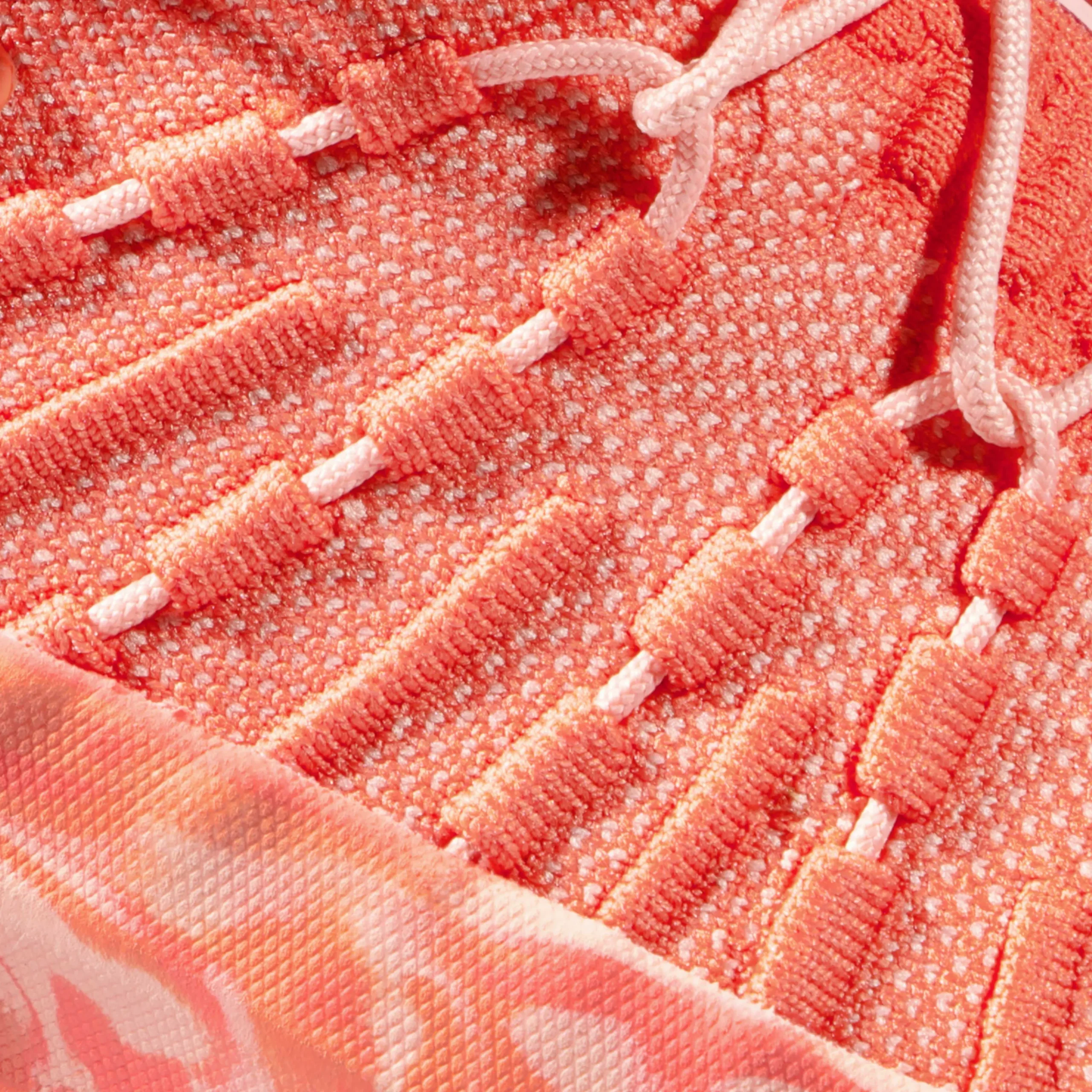 Hueco Knit II Low Women