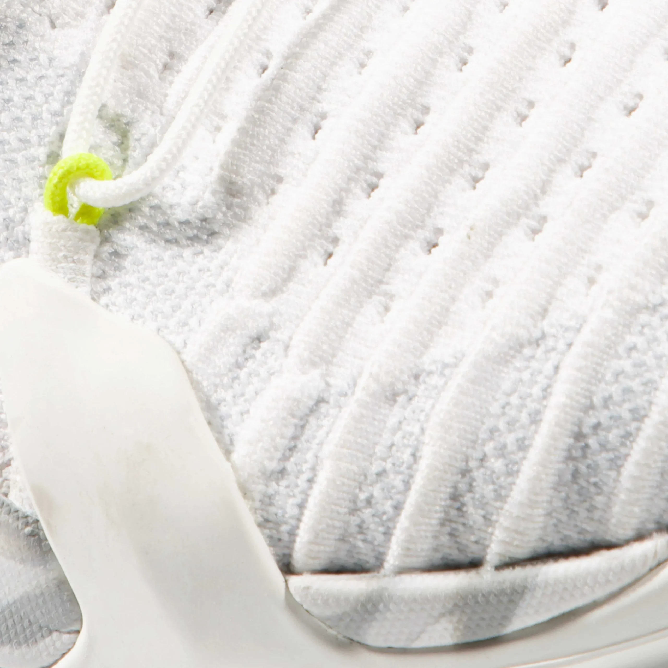 Hueco Knit II Low Women